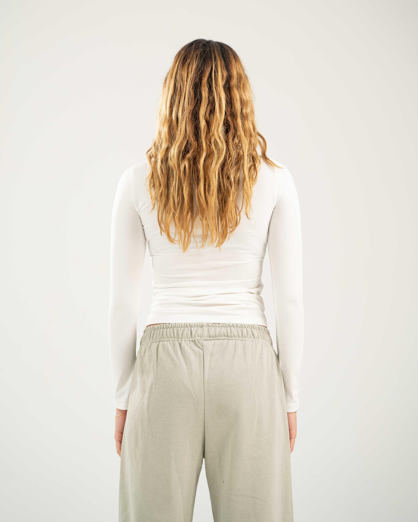 Fitted Long Sleeve Round Neck Top