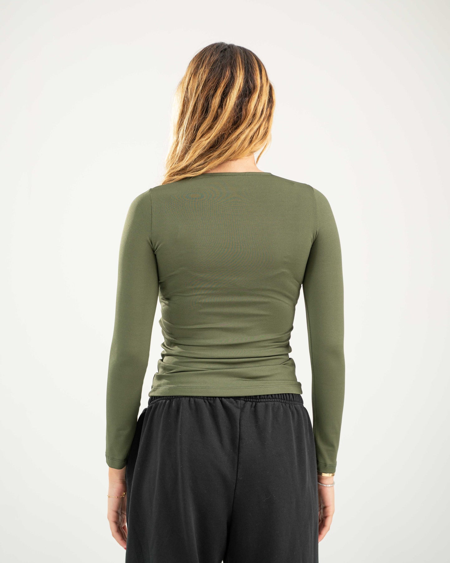 Fitted Long Sleeve Round Neck Top